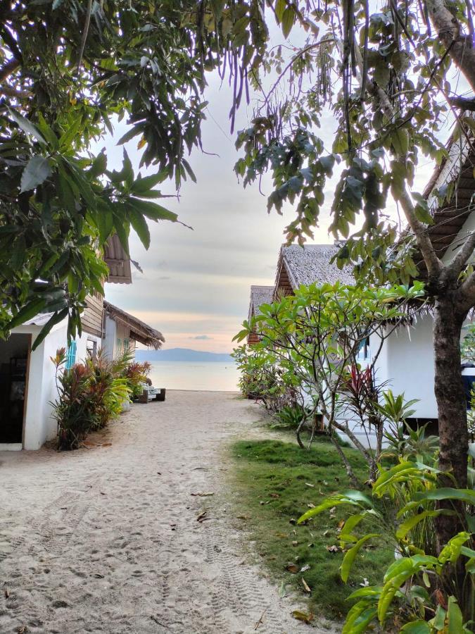 Sand Terrace Beach Bungalows Baan Tai Exterior foto
